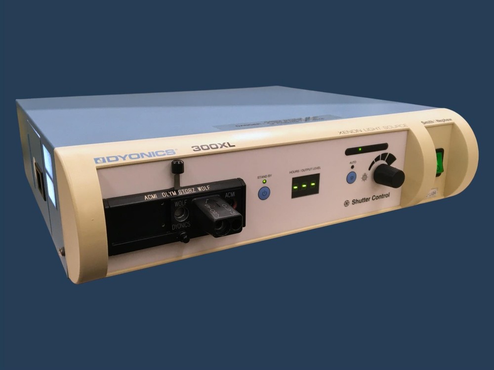 Smith & Nephew Dyonics 300XL Xenon Light Source REF 7206084 [2000]