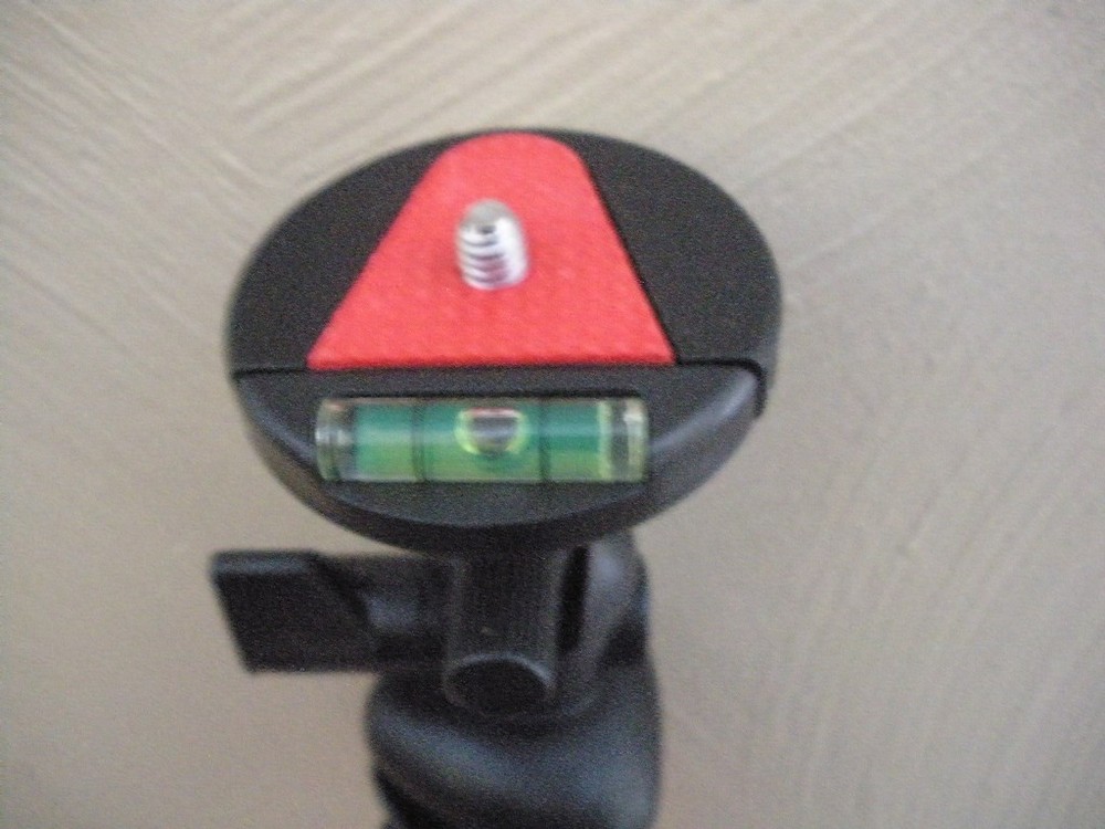 VIVITAR 12" Compact Rubberized Spider Tripod HF-SP12-RED