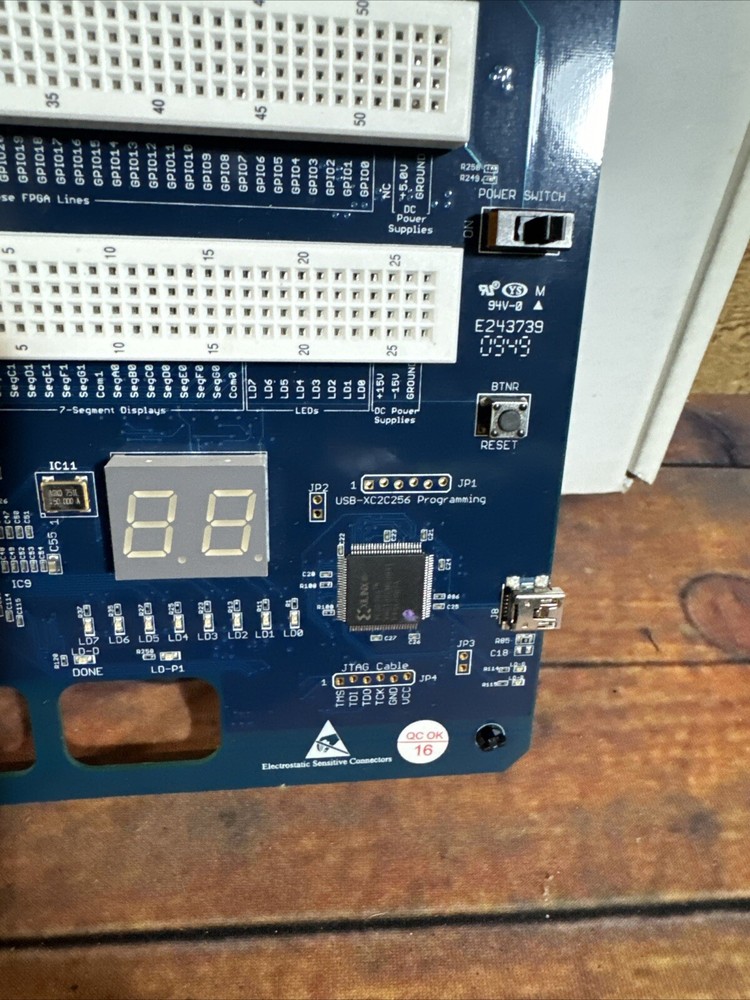 NATIONAL INSTRUMENTS DIGITAL ELECTRONICS PROTOTYPING FPGA BOARD 193426B-01L