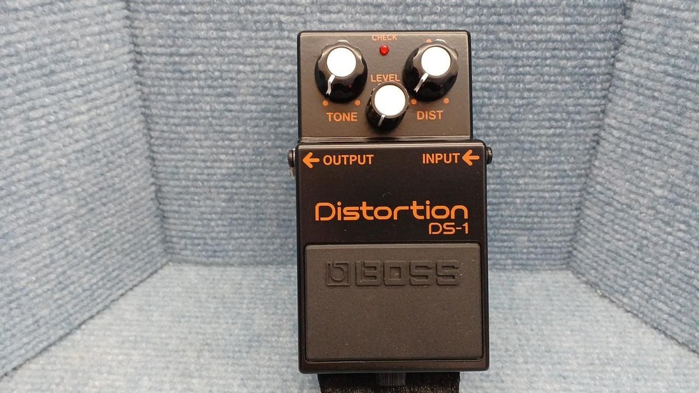 BOSS DS-1 BK EFFECTOR 673838