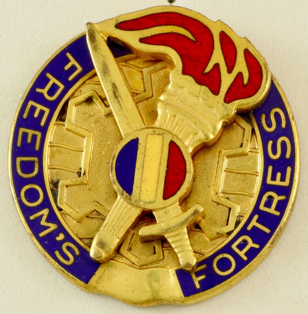 Training & Doctrine Command (TRADOC) Crest DI/DUI CB