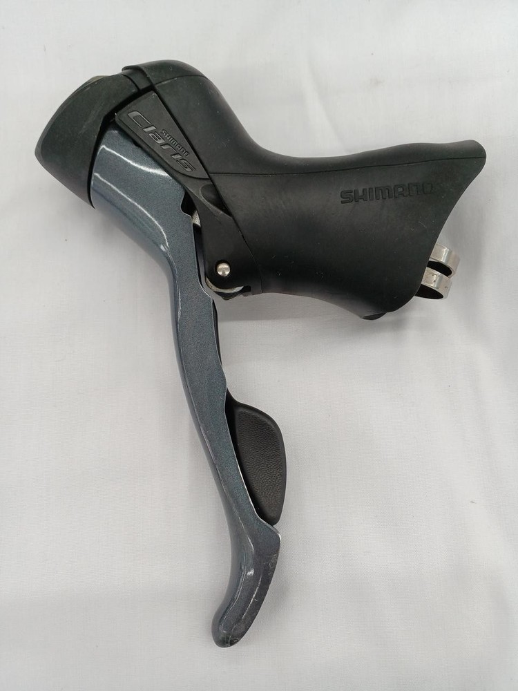 ST-2400 STI Leer
