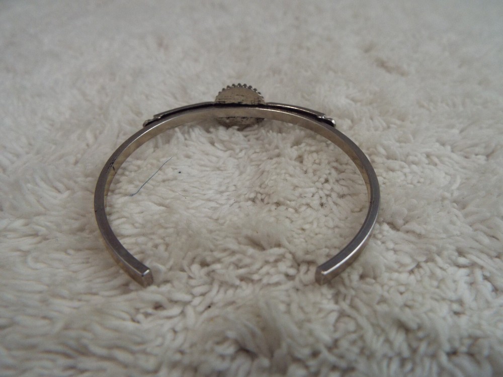 Silvertone Purple Bead Cuff Bracelet (B38)
