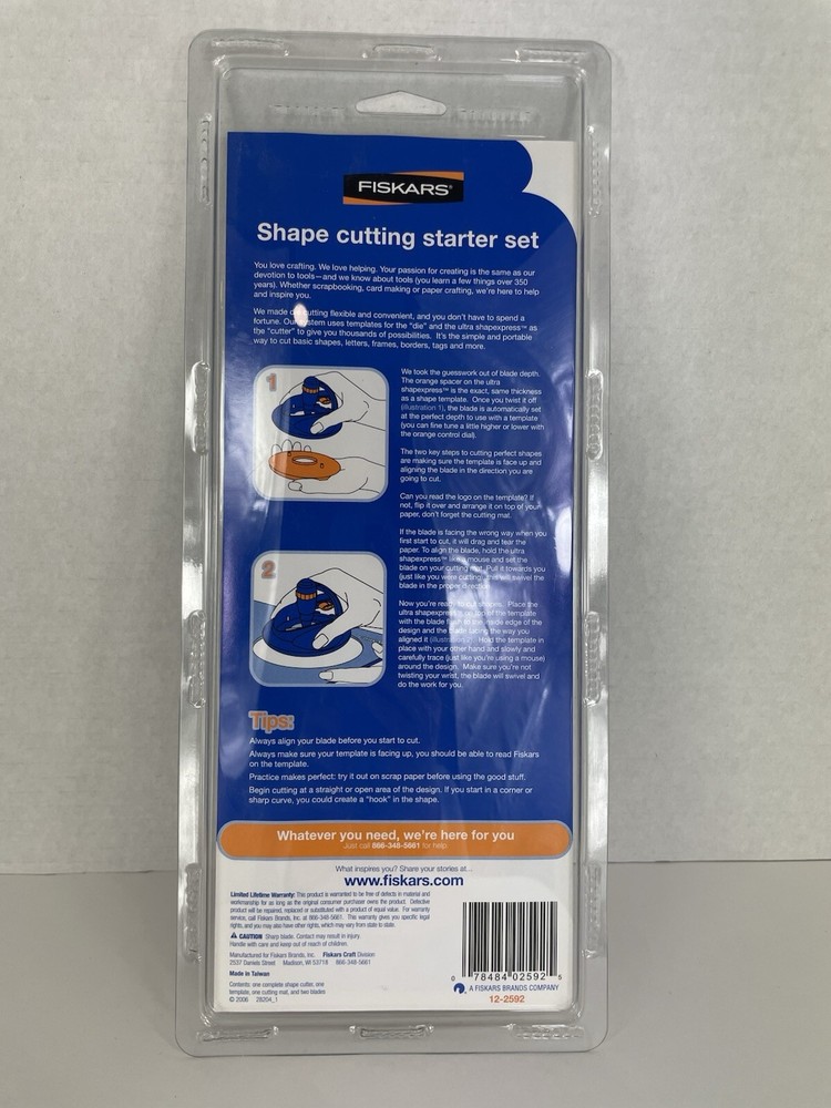 Fiskars 5 Piece Shape Cutting Starter Set NEW Template Mat Shapexpress & 2 Blade