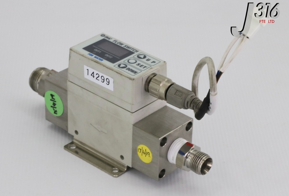 14299 SMC DIGITAL FLOW SWITCH PF2W720-N03-27