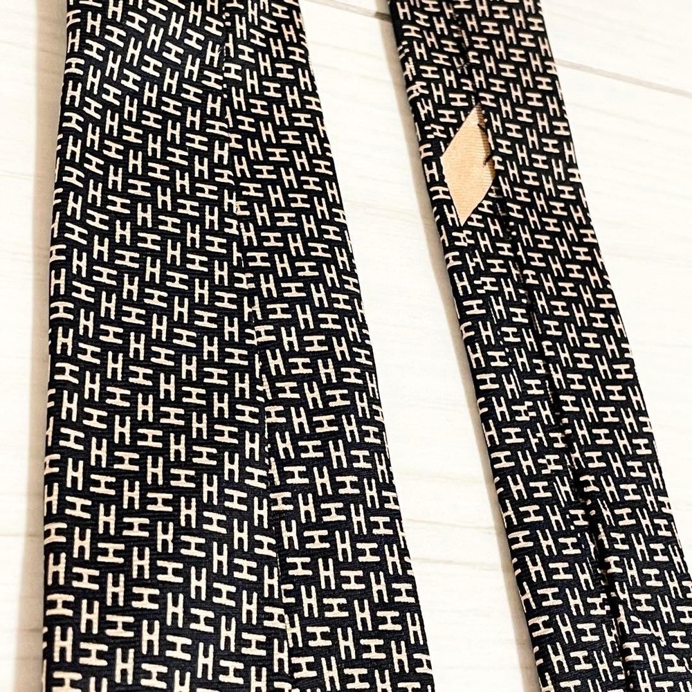 Hermes Brown Silk Necktie H Pattern Classic Tie Used