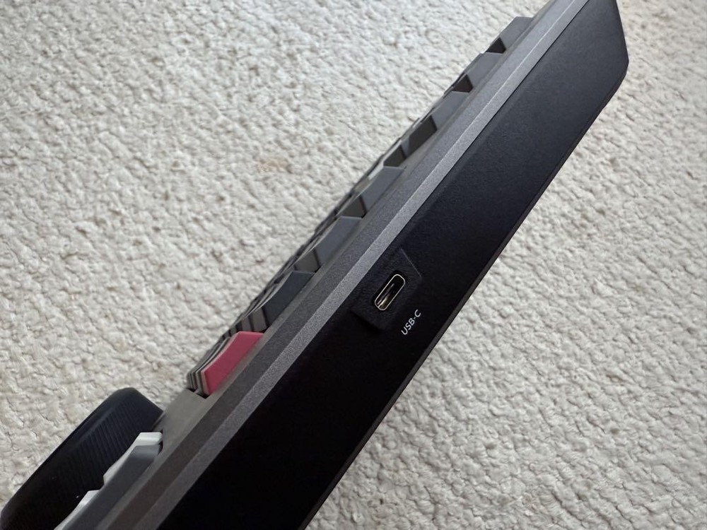 DaVinci Resolve Speed ​​Editor dedicated controller