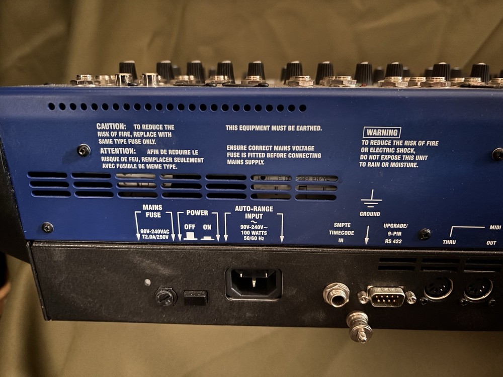 Soundcraft 328 XD Digital Audio Mixer