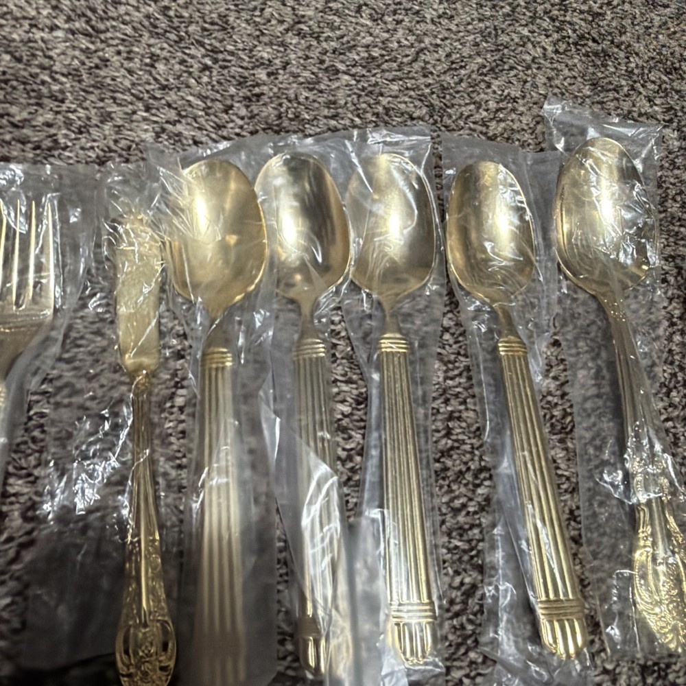Hampton Forge 24 kT Gold Plated 17 pc Hotess Serving Set