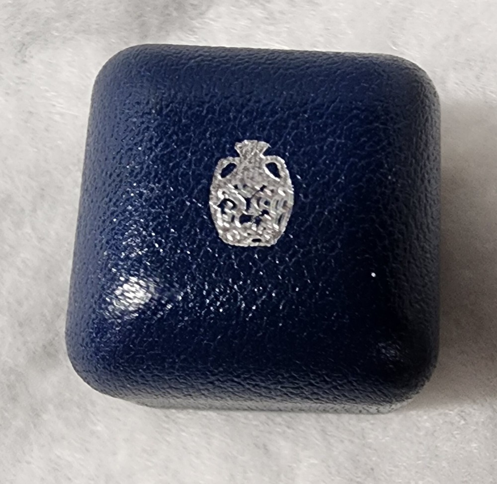 Wedgwood - The Spinner - THIMBLE - Blue
