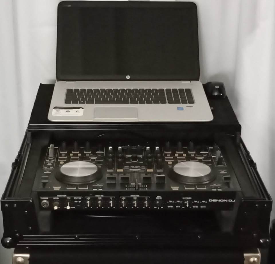 Complete DJ & Karaoke System. Includes Everything Needed For Working Any Event!