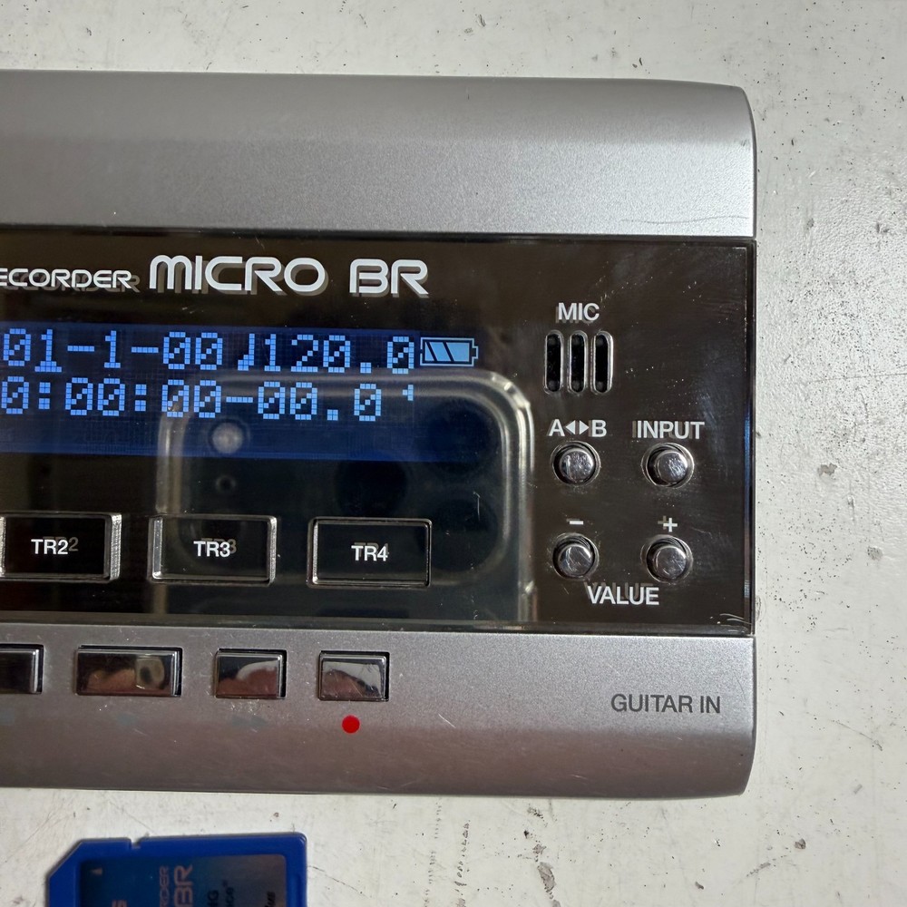 Boss Micro BR 4-Track 32 Virtual Tracks Portable Digital Multitrack Recorder