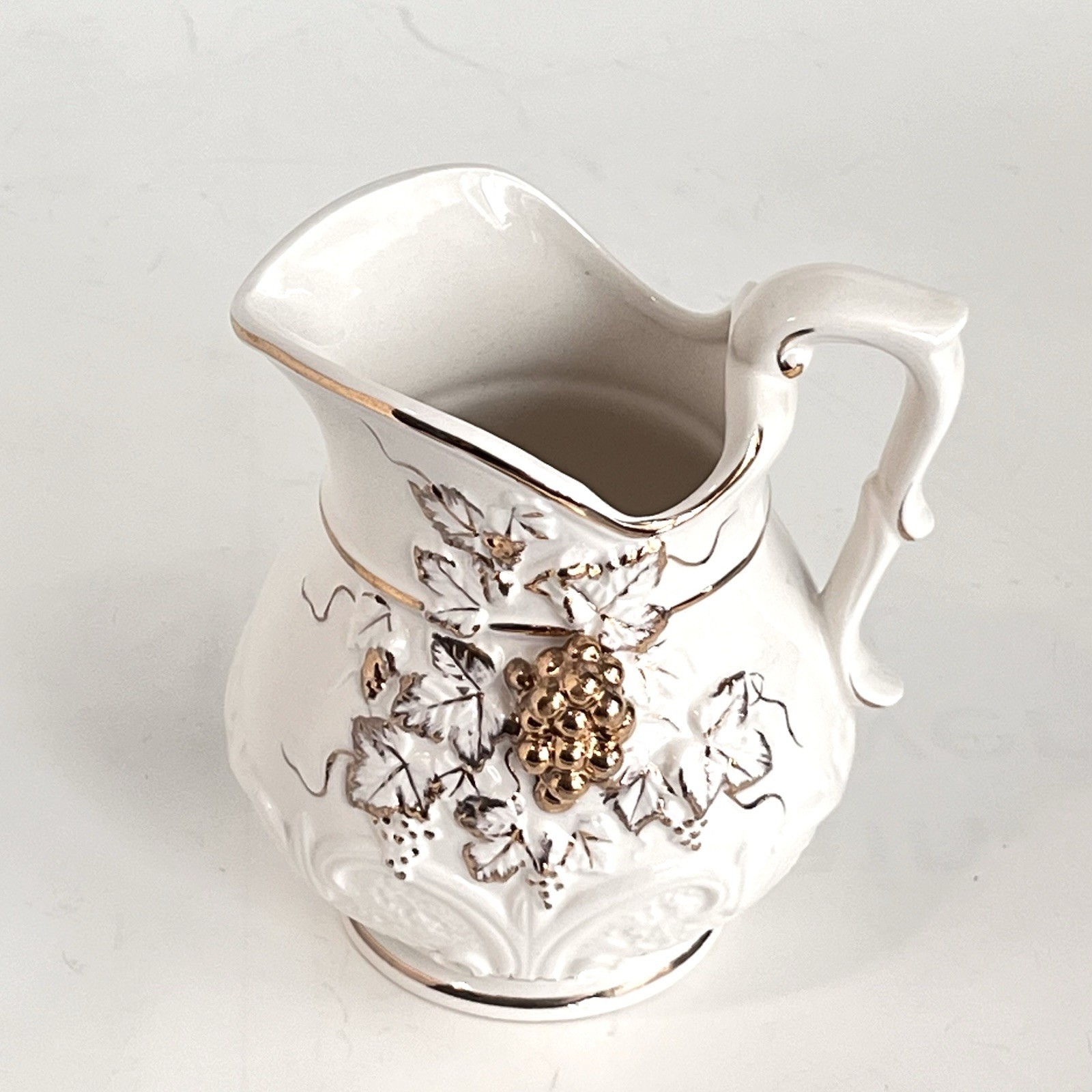 Vintage Porcelain Pitcher Juice Cream Velco Japan Raised Grape Gold Trim 5.5”