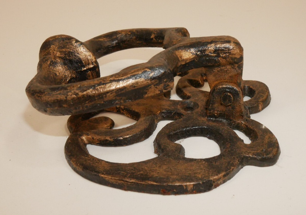Beautiful Classic Style Cast Iron Door Knocker