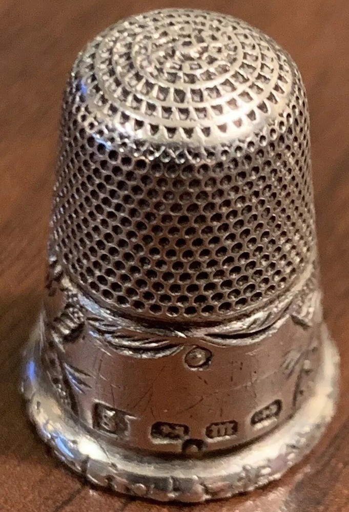 1887 Hallmarked Birmingham, England, Sterling Thimble