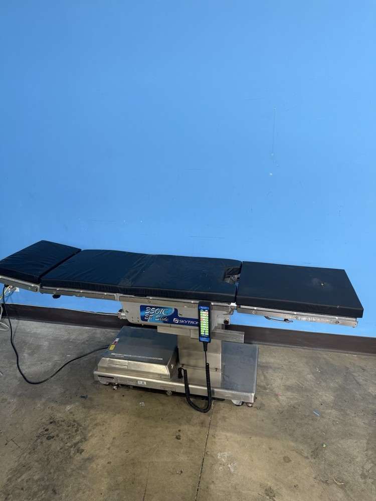 Skytron 3501C Surgical Table With Remote