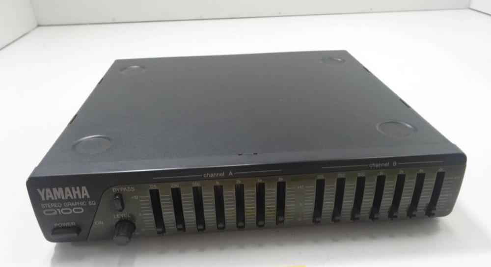 Yamaha Q100 Stereo Graphic Equalizer good condition