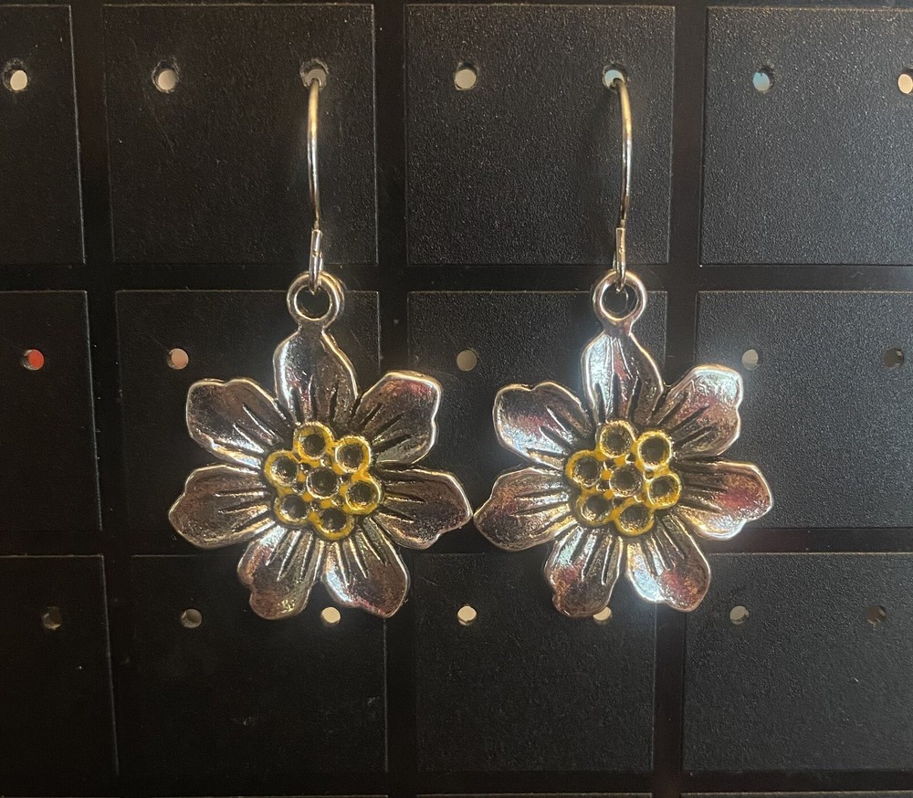 Handmade Earrings Flowers w/Yellow Drop/Dangle Charm