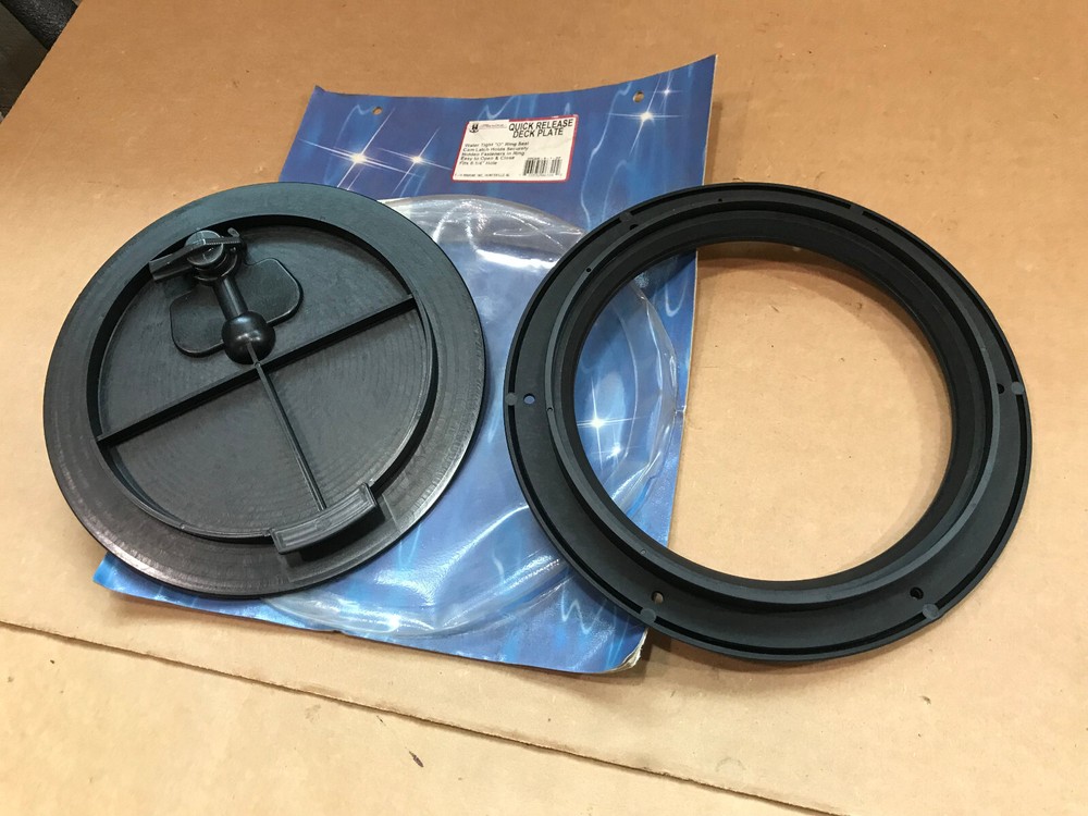 TH t-h Marine 8" Deck Plate Quick Release Black DP-8-1-DP