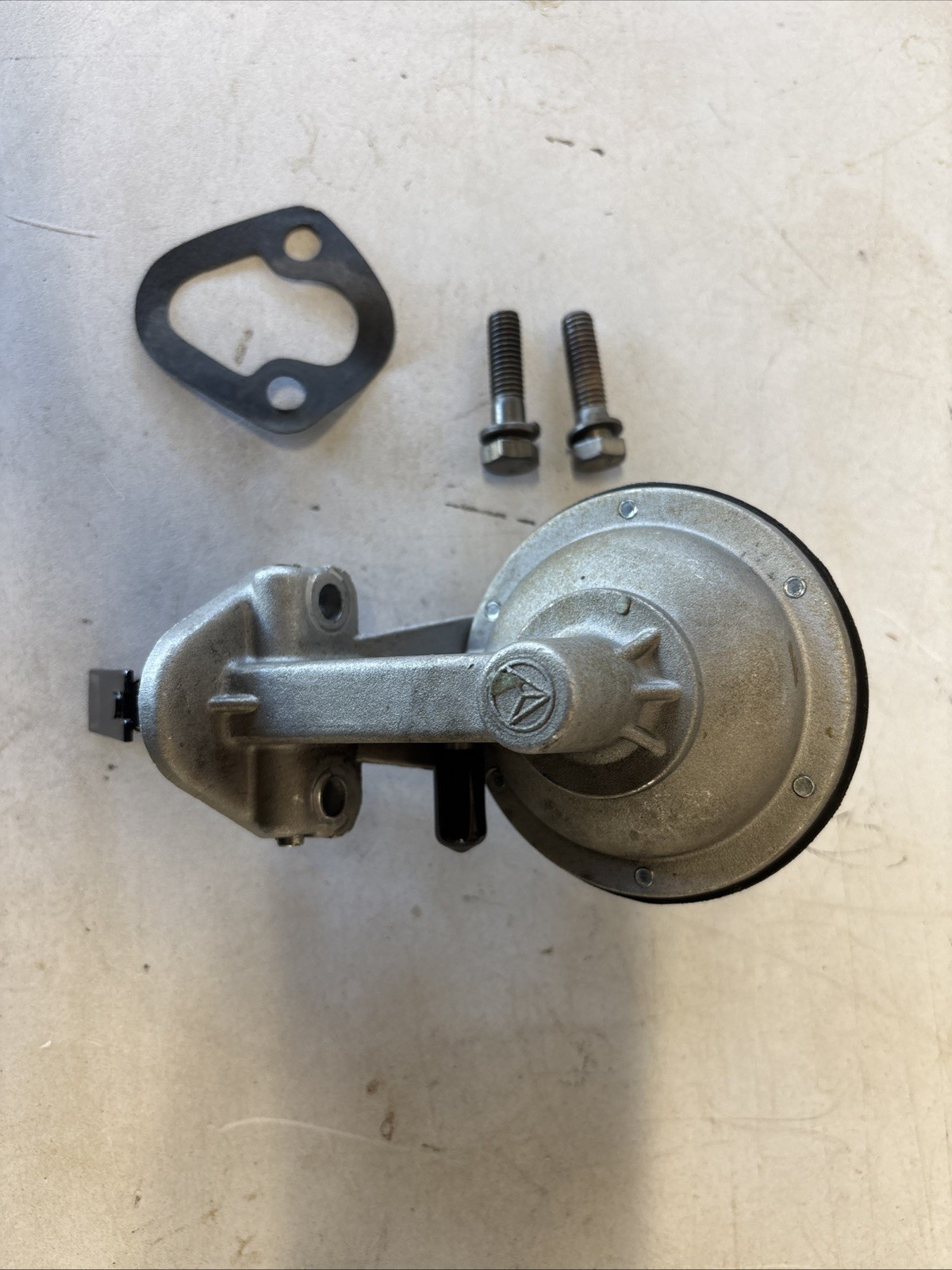 M-151 A1 A2 Refurbished Fuel Pump NOS #11640994 with Gasket / Bolts