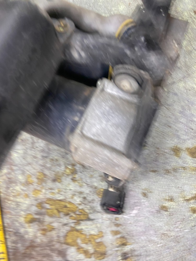 03-06 EXPEDITION SUSPENSION LEVELING PUMP