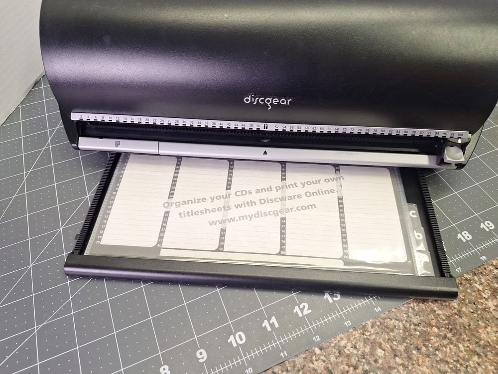 Discgear Selector 100 CD DVD Storage Holder Black Silver Disc Organizer Catalog