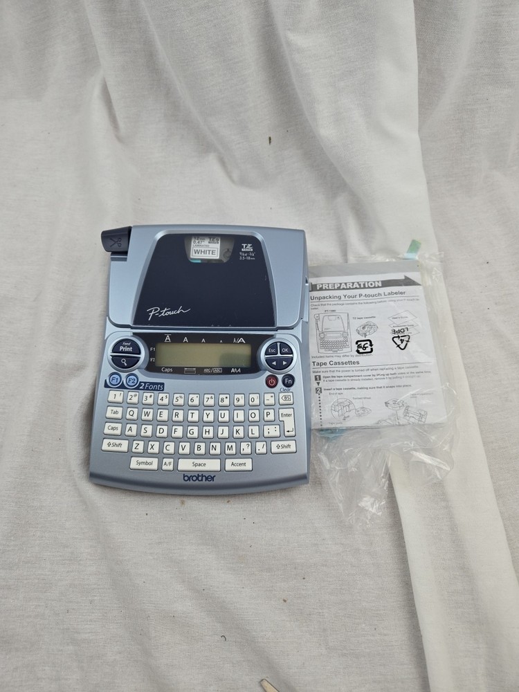 Brother Label Maker P-Touch Deluxe Label Maker PT-1880 Tested Working