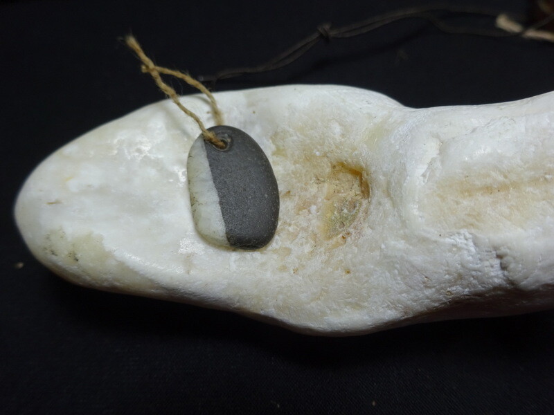 Stone Bead Ancient Bi colour Pendant