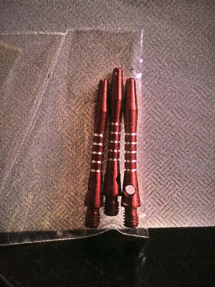 Dart Shafts Short Grooved Red