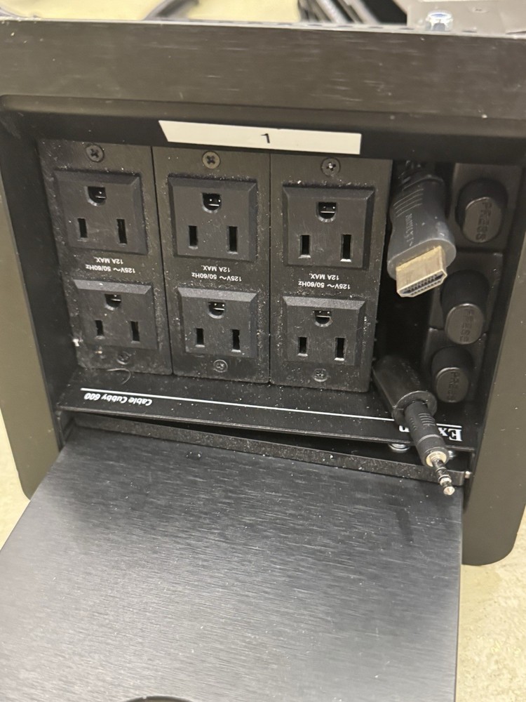 Extron Cable Cubby 1200/1400 Retractor Bracket 995589-2 A DS