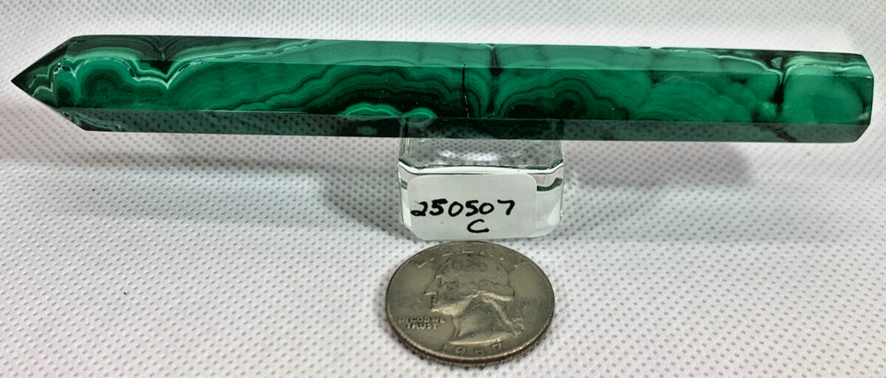 MALACHITE POINT - PERFECT POINTEXTENDING ALONG ITS FULL LENGTH AND END.