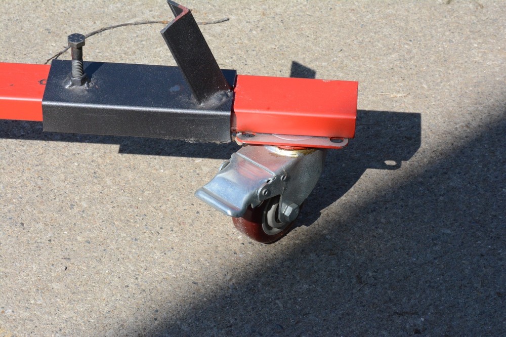 TRIPOD DOLLY WITH BALLBEARING LOCKDOWN CASTERS.