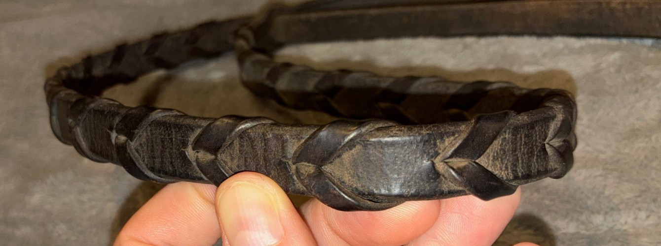 LEATHER BRAIDED WESTERN BARREL QUIRT 24 1/2'' LONG