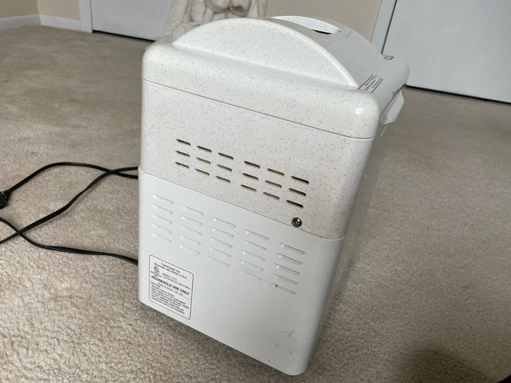 TOASTMASTER Bread Maker Machine Model 1157S