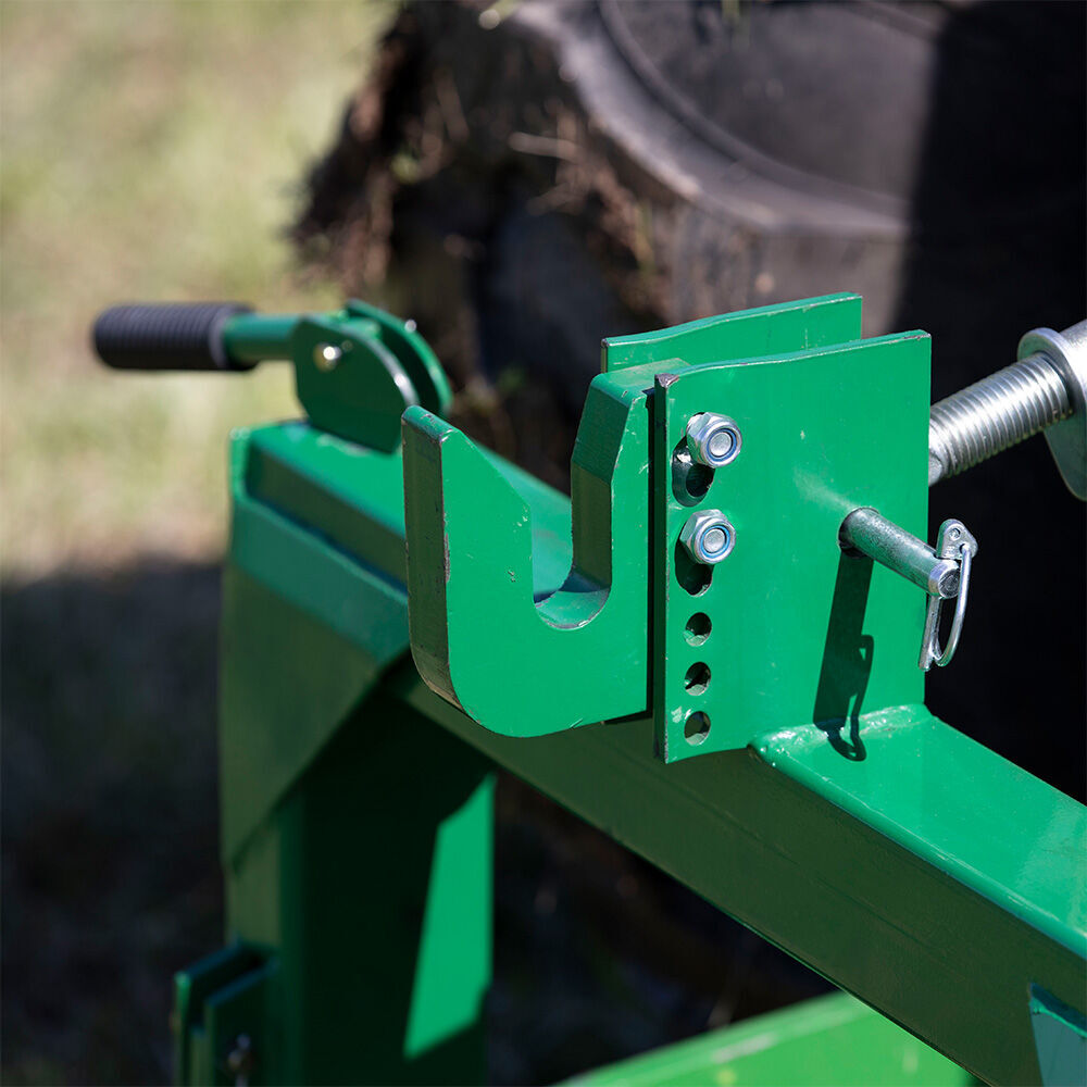 Titan Attachments Green 3 Point Quick Hitch Adaptor to Category 1 Tractors