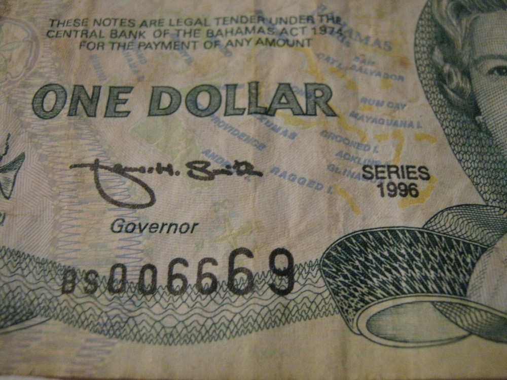 Bahamas FIVE One Dollar QEII notes 1996 Pick # 57a