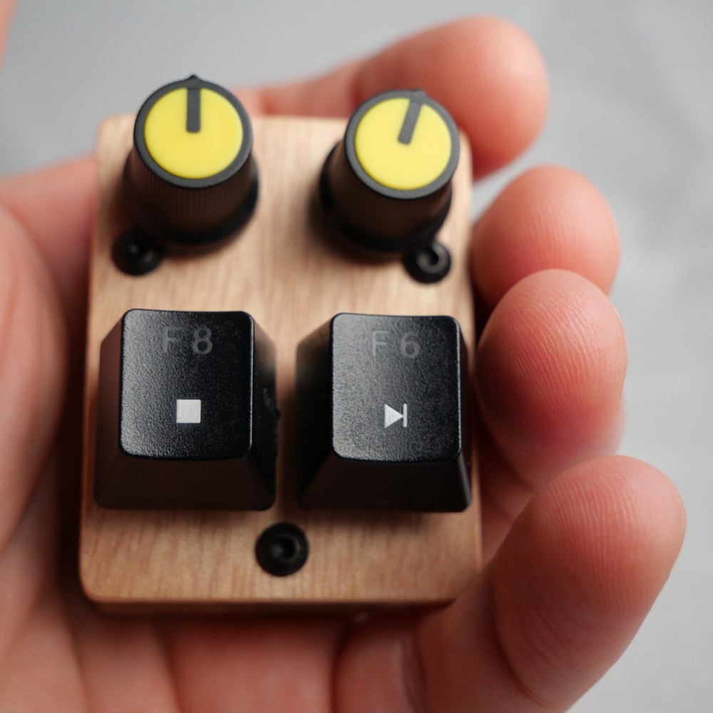 madMidiMini Compact Midi Controller with 2 Note Buttons 2 Potentiometers and LED