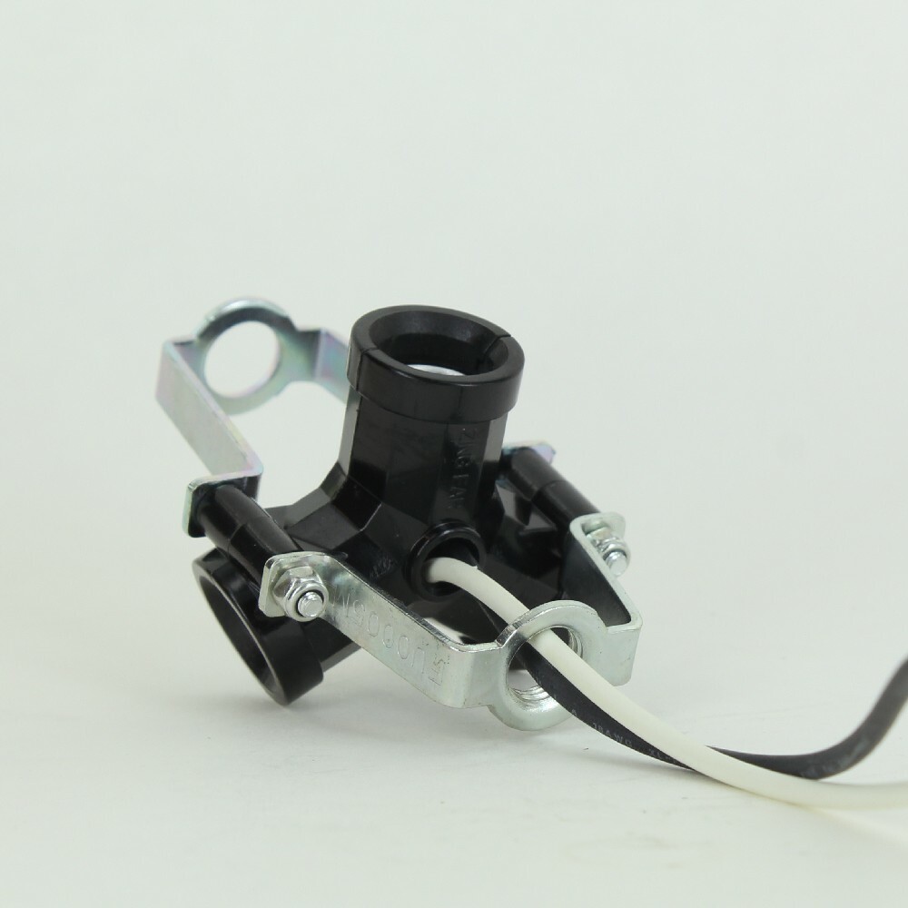 3 Light E-12 Base Phenolic Cluster with 1/8ips Bracket and 5in Wire Leads CLP103
