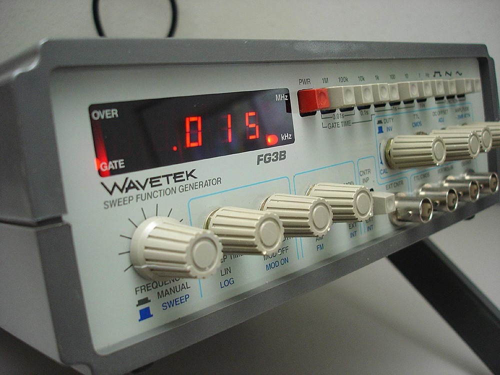 Wavetek Sweep Function Generator Model FG3B - Looks And Runs Fine