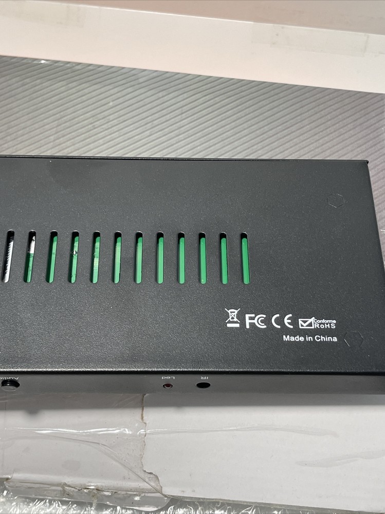 LED Video Wall Controller, Support 4 Outputs HDMI 1.3 Input Plug and Play 1080P