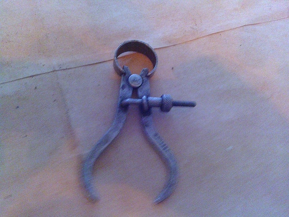 Vintage 3-1/2" Outside Caliper