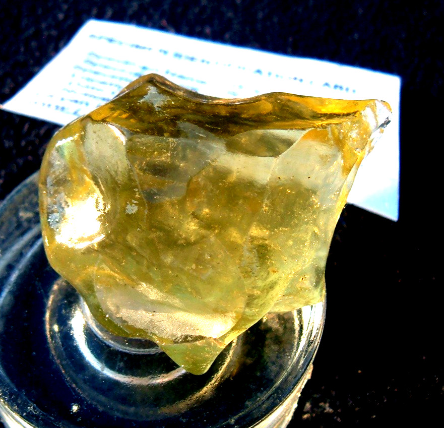 Libyan Desert Glass Meteorite Tektite impact specimen( 350 crt)Super Gem AAAAA+