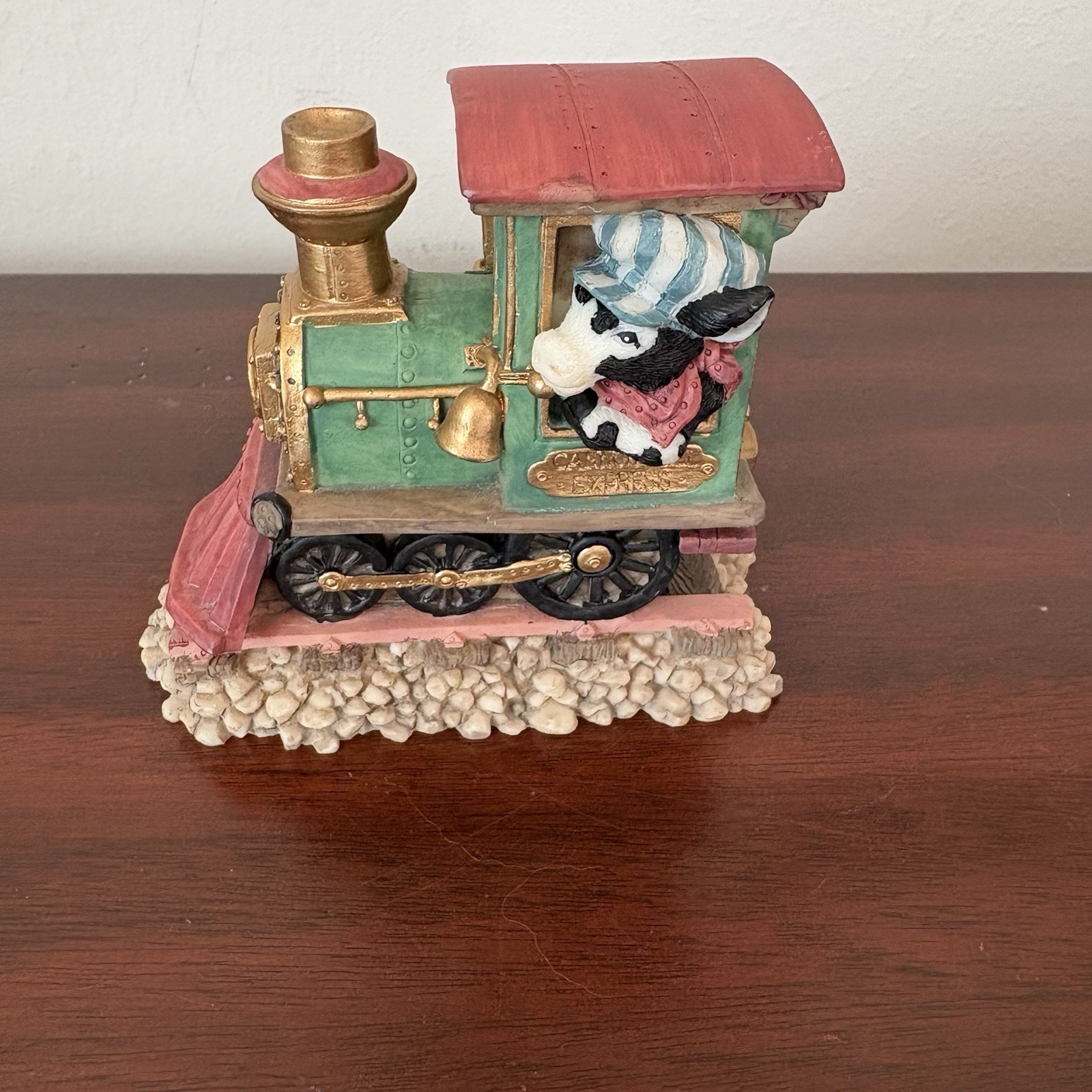 Ganz Cowtown Figurine- Cowsey Jones & The Cannonbull Express 1993