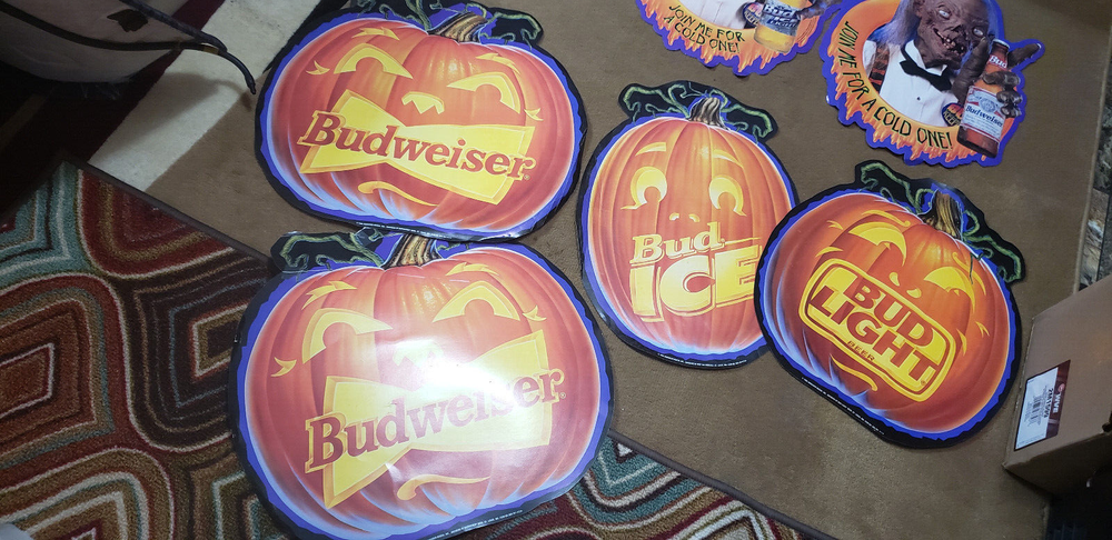 The Crypt Keeper Features Budweiser Halloween Pumpkin Posters Decorations 1995
