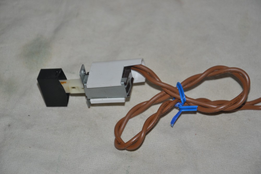 Sony PCM-501ES Digital Audio Processor Power Switch