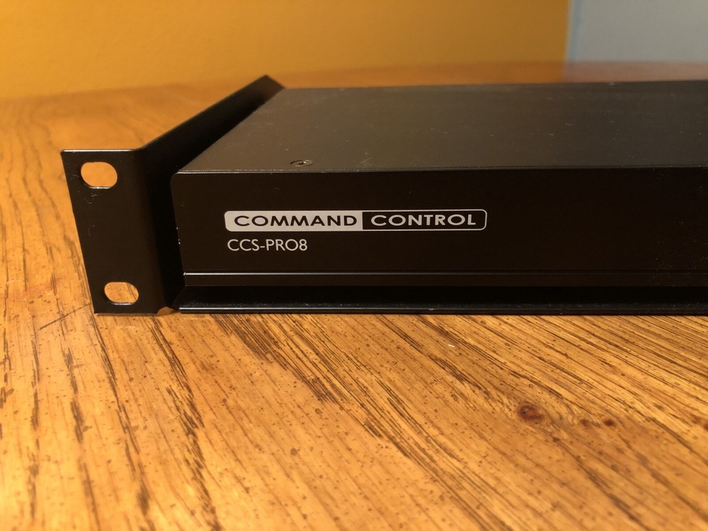 Adder - CCS-PRO8-US - Command and Control USB2.0 KVM Switch