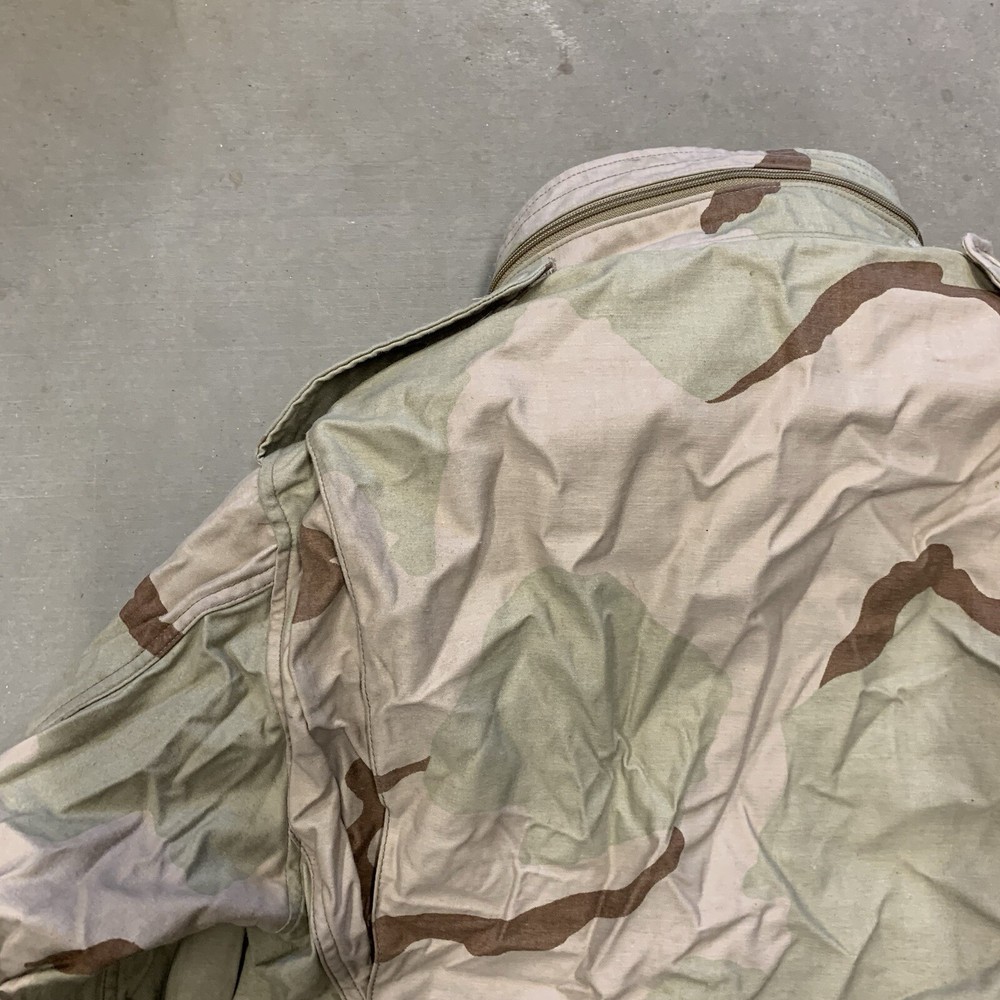 USGI Coat, Cold Weather, Field, Desert Camouflage Pattern, Size Small Long, EUC
