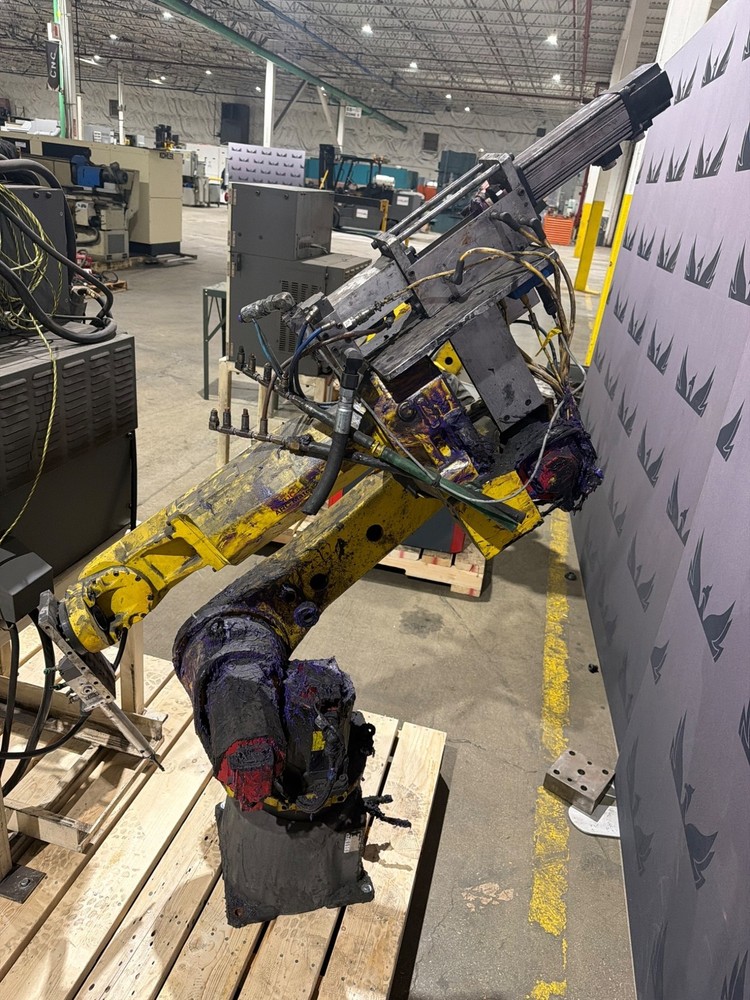FANUC ArcMate 120iC Robot w/ R‑30iA Controller USED