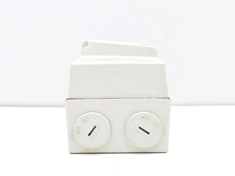 WHD35 SCHNEIDER ELECTRIC 35A 440V SURFACE MOUNT ISOLATING SWITCH IP66