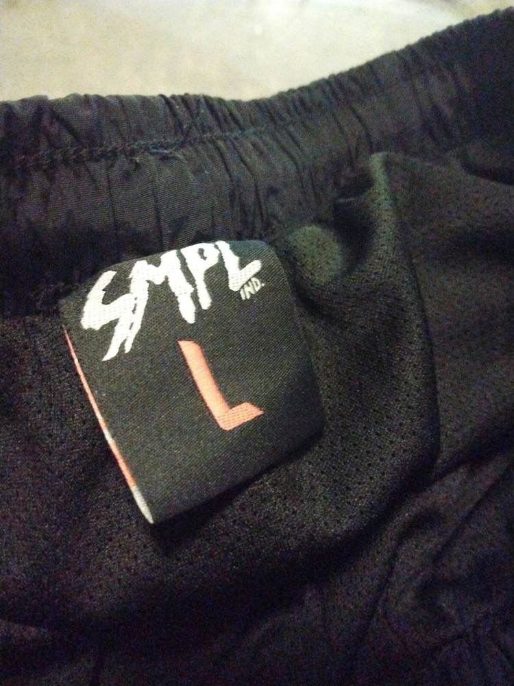 Sample industrie shorts mens L